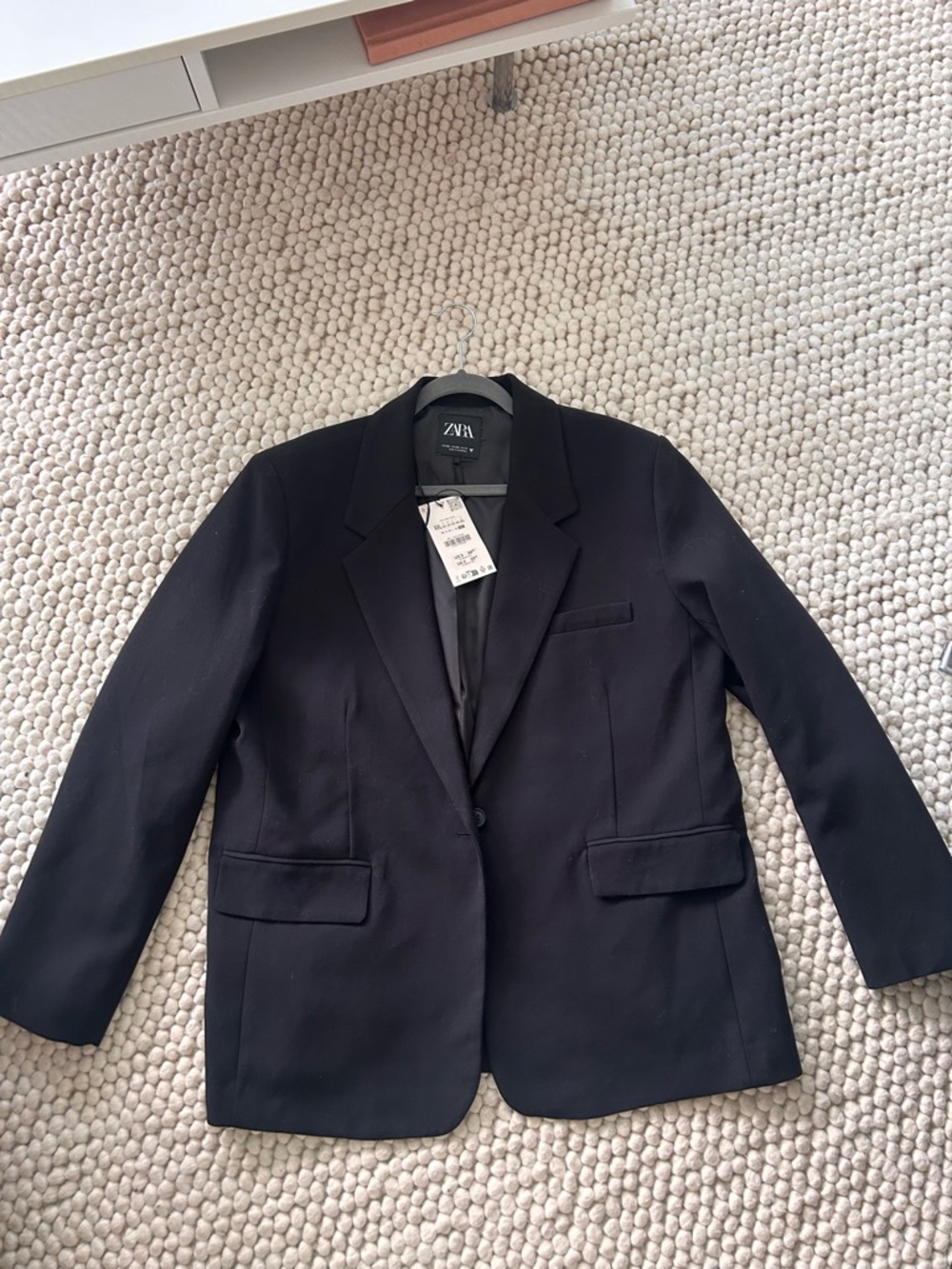 Zara Black Single-Button Blazer with Notch Lapel